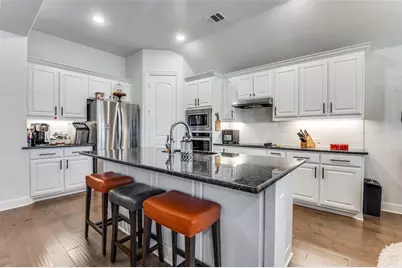 229 Wolf Creek Drive, Waxahachie, TX 75165 - Photo 9