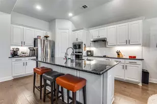 229 Wolf Creek Dr, Waxahachie, TX 75165 - Photo 9