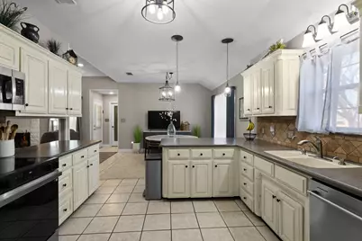 1701 Oakmeadow Drive, Decatur, TX 76234 - Photo 5