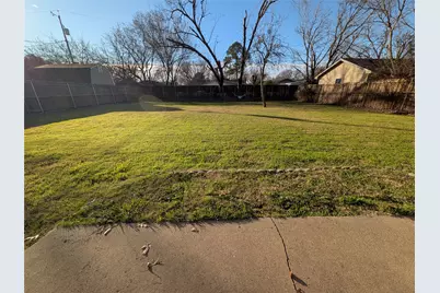 610 Northside Avenue, Lewisville, TX 75057 - Photo 11