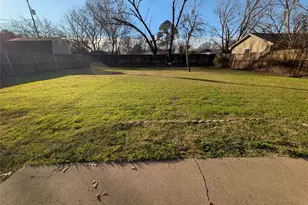 610 Northside Ave, Lewisville, TX 75057 - Photo 11