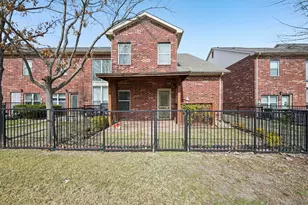 1049 Colonial Dr, Coppell, TX 75019 - Photo 29