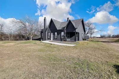 801 S Hampton Road, Crowley, TX 76036 - Photo 23