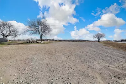 801 S Hampton Road, Crowley, TX 76036 - Photo 25