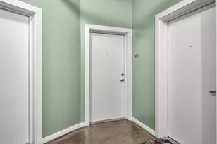 1001 Belleview St, Dallas, TX 75215 - Photo 9