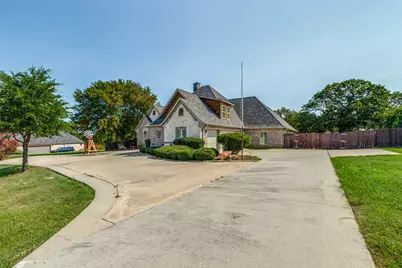 104 Tananger Springs Drive, Denison, TX 75021 - Photo 3