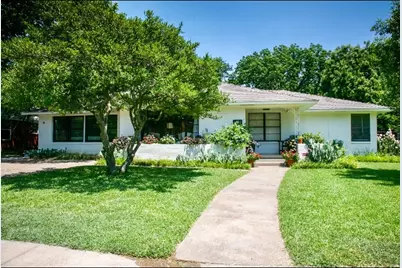 6423 Dunstan Lane, Dallas, TX 75214 - Photo 1