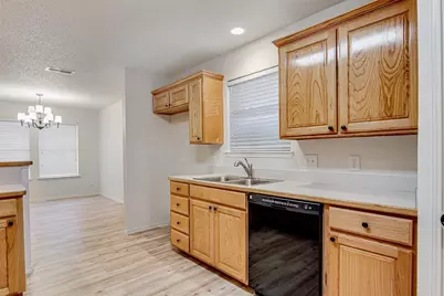 737 Summercrest Boulevard, Burleson, TX 76028 - Photo 15