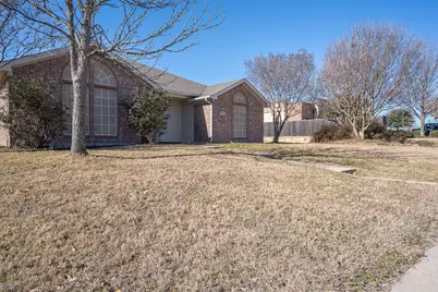 737 Summercrest Boulevard, Burleson, TX 76028 - Photo 37