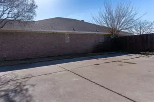 737 Summercrest Blvd, Burleson, TX 76028 - Photo 35