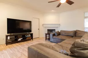 737 Summercrest Blvd, Burleson, TX 76028 - Photo 7