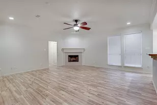 737 Summercrest Blvd, Burleson, TX 76028 - Photo 5