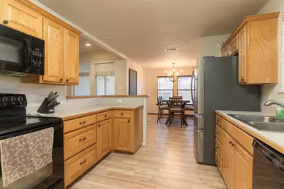 737 Summercrest Boulevard, Burleson, TX 76028 - Photo 11