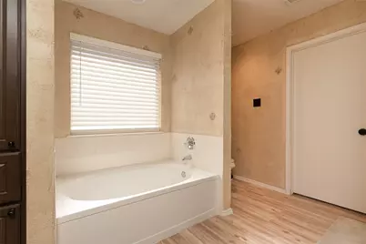 737 Summercrest Boulevard, Burleson, TX 76028 - Photo 21