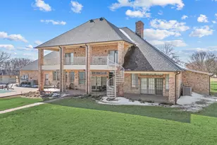 208 Highpoint Cir, Valley View, TX 76272 - Photo 27