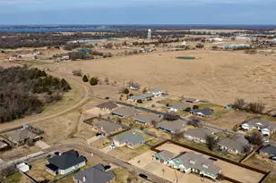 417 W Andrew Dr, Mabank, TX 75147 - Photo 33