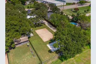 1924 E Shady Grove Road, Irving, TX 75060 - Photo 33