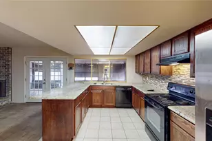 3317 S Edelweiss Dr, Grand Prairie, TX 75052 - Photo 13