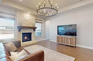 817 Fallbrook Ave, Denton, TX 76210 - Photo 5
