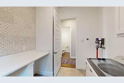 817 Fallbrook Avenue, Denton, TX 76210 - Photo 37