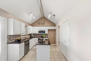 3620 Willow Creek Dr, Midlothian, TX 76065 - Photo 3