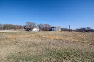 825 Co Rd 3655, Paradise, TX 76073 - Photo 35
