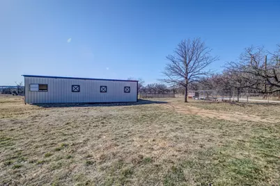825 County Road 3655, Paradise, TX 76073 - Photo 29