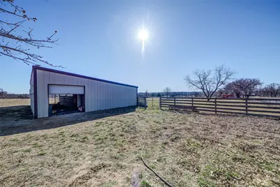 825 County Road 3655, Paradise, TX 76073 - Photo 21
