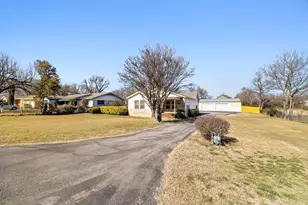 5732 La Barranca St, Sansom Park, TX 76114 - Photo 3