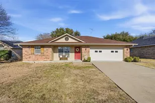 115 Trinity St, Hillsboro, TX 76645 - Photo 1