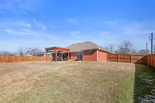 1305 12th St, Honey Grove, TX 75446 - Photo 7