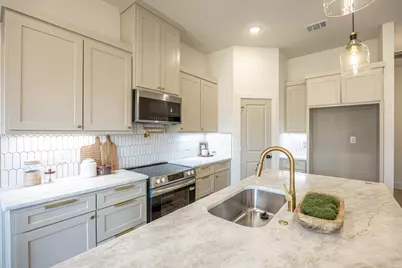 5500 W Vickery Boulevard, Fort Worth, TX 76107 - Photo 11