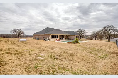 8895 Hutcheson Hill Road, Springtown, TX 76082 - Photo 31