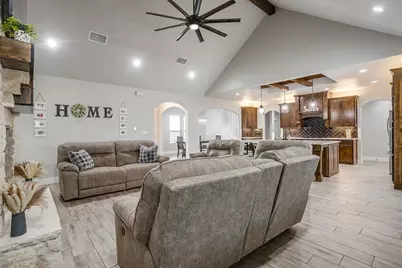 8895 Hutcheson Hill Road, Springtown, TX 76082 - Photo 9