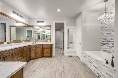 8895 Hutcheson Hill Road, Springtown, TX 76082 - Photo 17