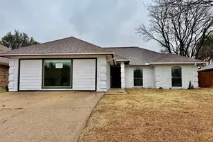 1921 Ashley Dr, Fort Worth, TX 76134 - Photo 1