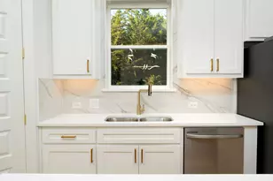 5849 Millar Dr, Dallas, TX 75236 - Photo 9