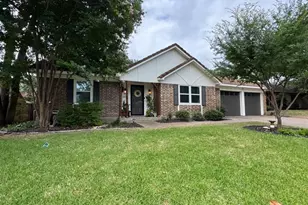 604 Robinhood Ln, Bedford, TX 76021 - Photo 1