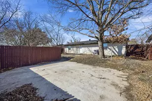 3922 Rainier St, Irving, TX 75062 - Photo 25