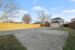 1205 Shakleford Cir, Cedar Hill, TX 75104 - Photo 17