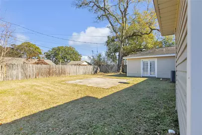 2848 Azalea Lane, Groves, TX 77619 - Photo 21