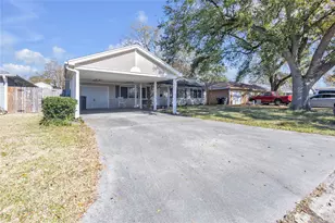 2848 Azalea Ln, Groves, TX 77619 - Photo 5