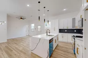 5223 Colonial Ave, Dallas, TX 75215 - Photo 13