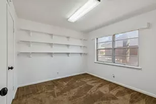 100 Oakhurst Dr, Hurst, TX 76053 - Photo 9