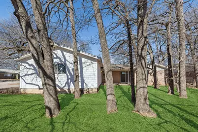 100 Oakhurst Drive, Hurst, TX 76053 - Photo 27