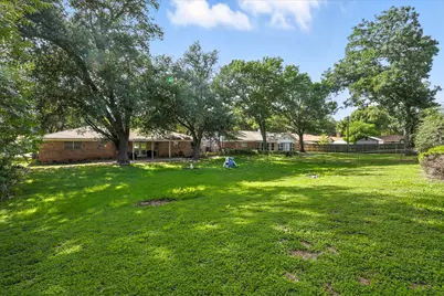 212 Glenn Drive, Hurst, TX 76053 - Photo 29