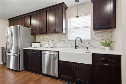 4301 Gram Lane, Bellmead, TX 76705 - Photo 9