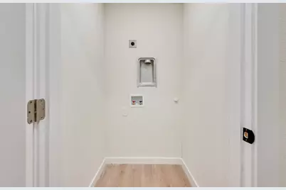 1553 Harris Court, Dallas, TX 75223 - Photo 9