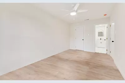 1553 Harris Court, Dallas, TX 75223 - Photo 15