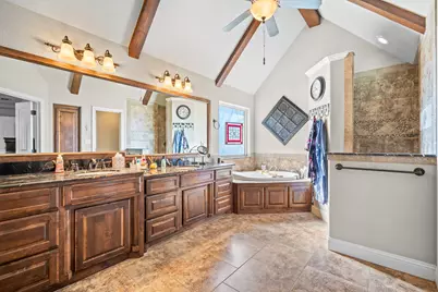 3719 Lonesome Creek Road, Granbury, TX 76049 - Photo 19